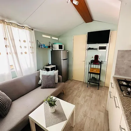 別荘 Mobile Le Adria, Pakostane