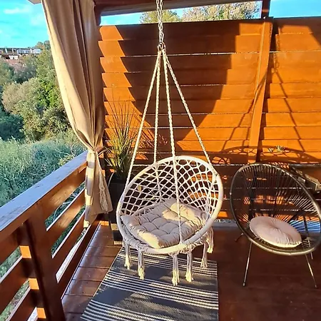 Mobile Le Adria, Pakostane